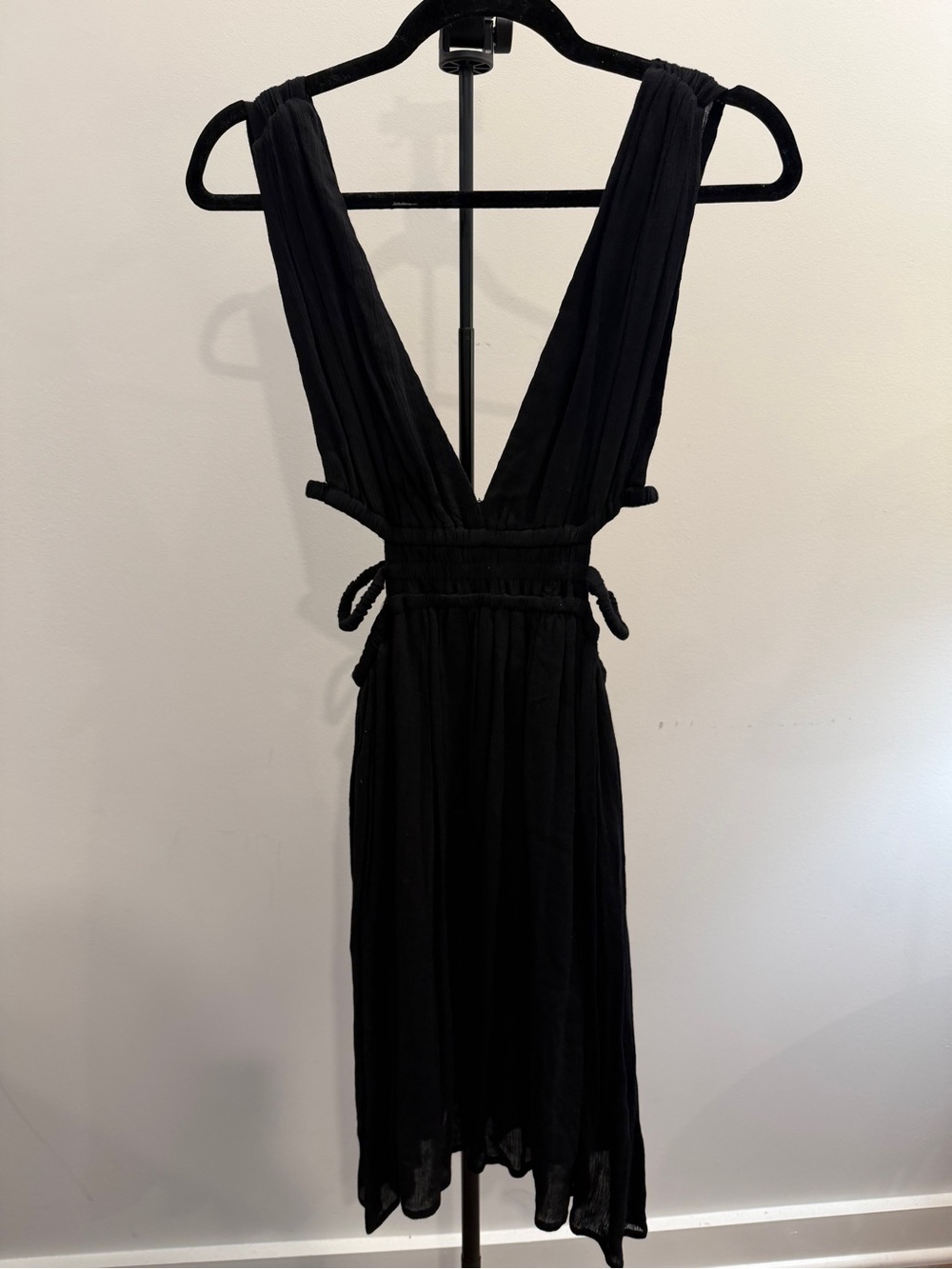 FAVLUX Black Backless V-Neck Sleeveless Dress